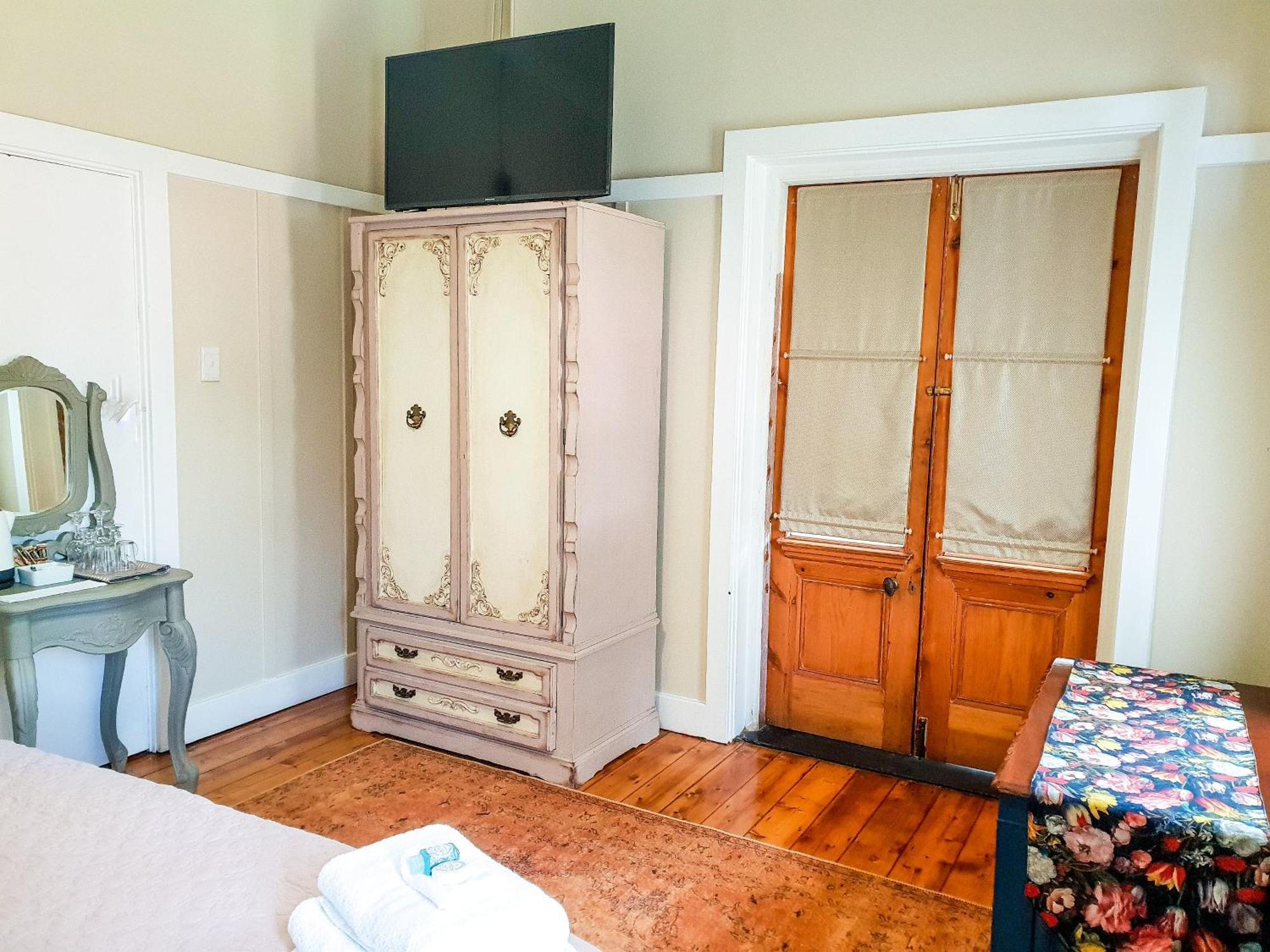 Bauhenia Guesthouse Potchefstroom Esterno foto
