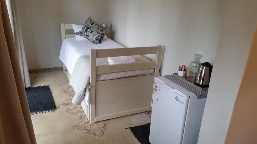 Bauhenia Guesthouse Potchefstroom Esterno foto