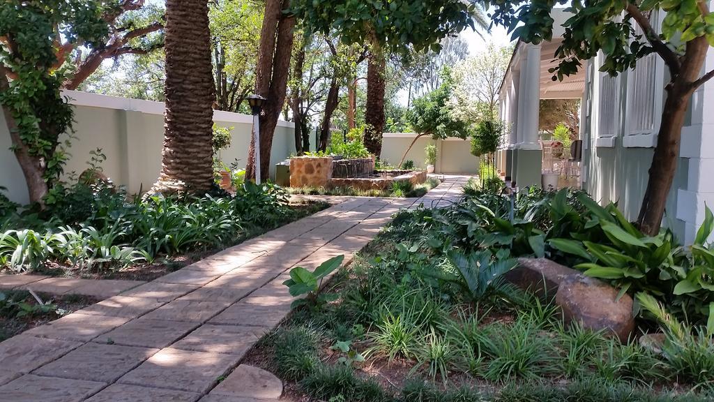 Bauhenia Guesthouse Potchefstroom Esterno foto
