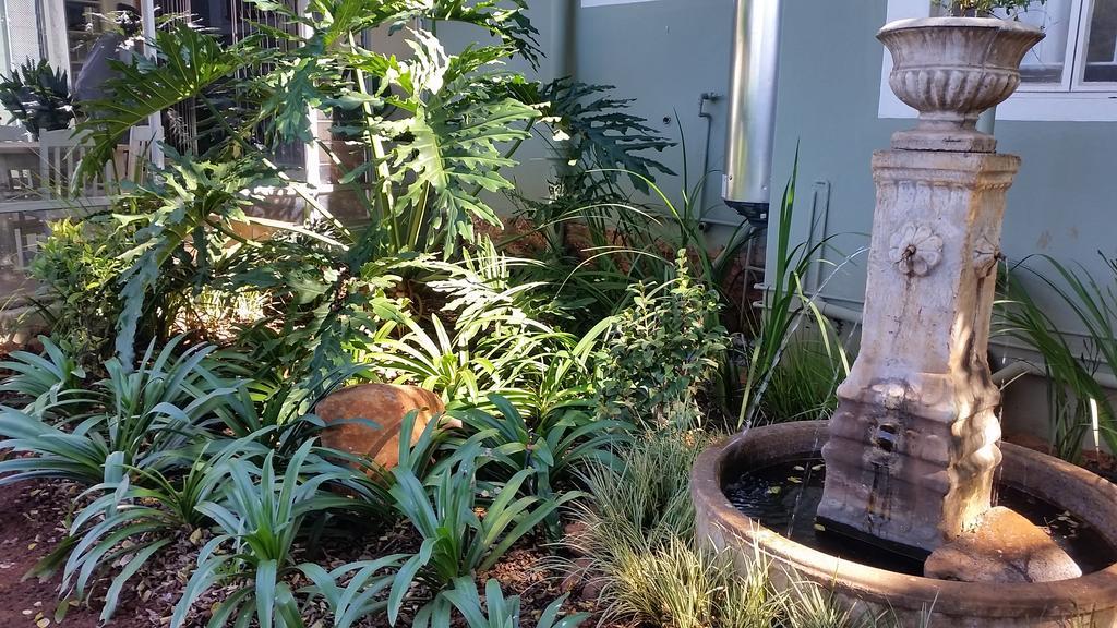 Bauhenia Guesthouse Potchefstroom Esterno foto