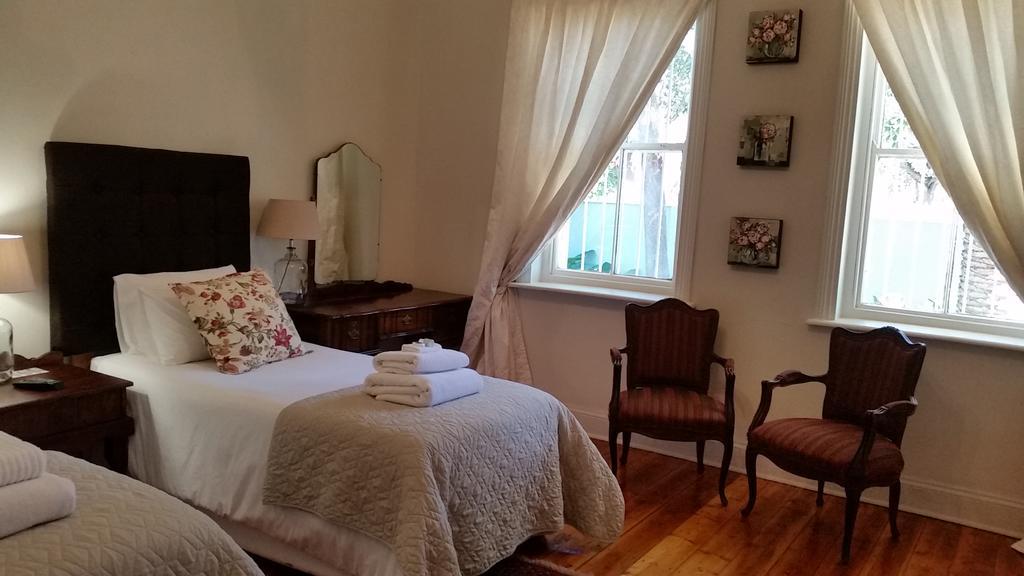 Bauhenia Guesthouse Potchefstroom Esterno foto