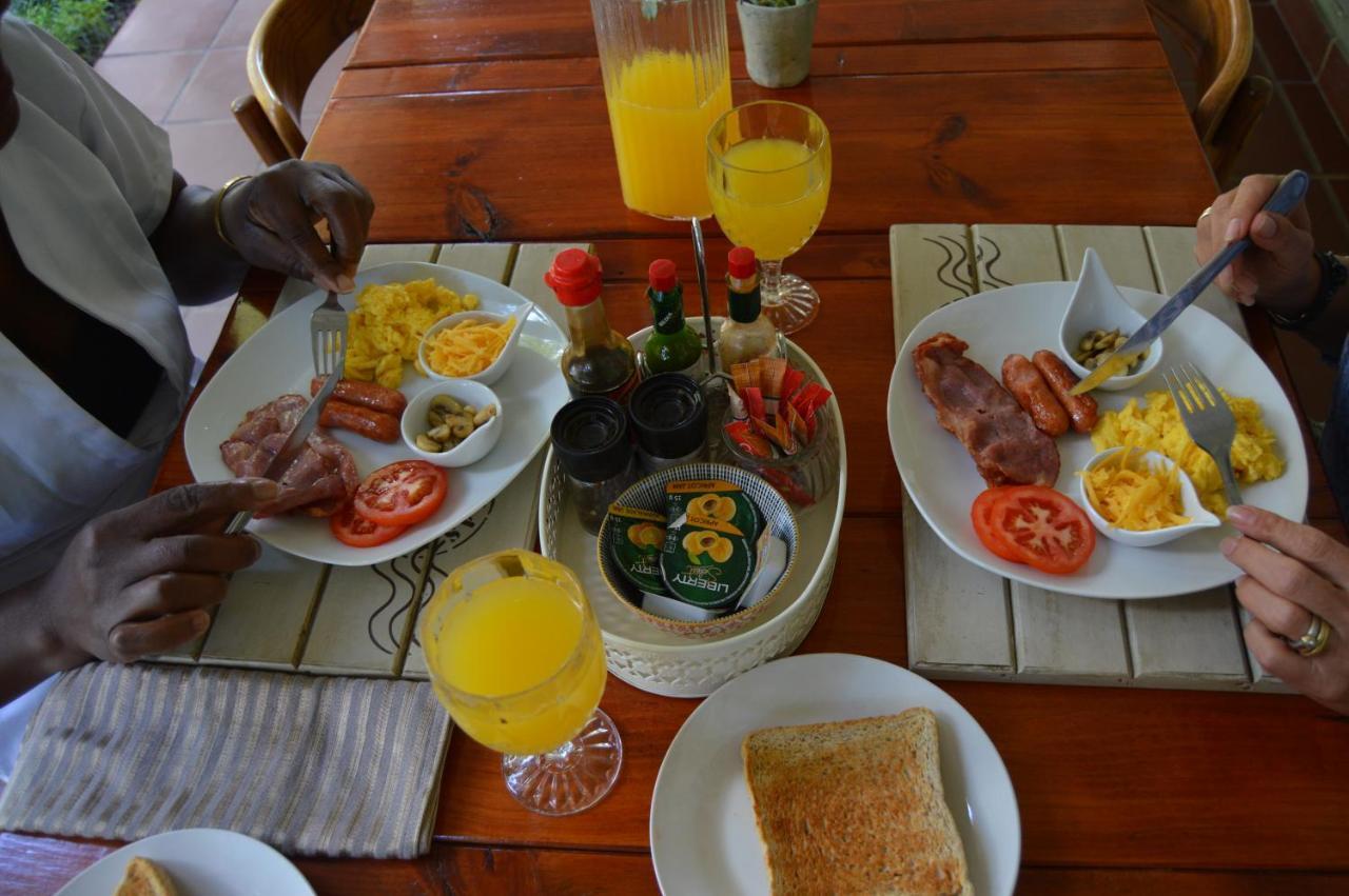 Bauhenia Guesthouse Potchefstroom Esterno foto
